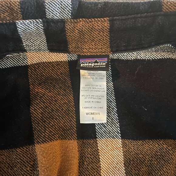 Patagonia Size 8 Women's Flannel Shirt - Picture 4 of 5